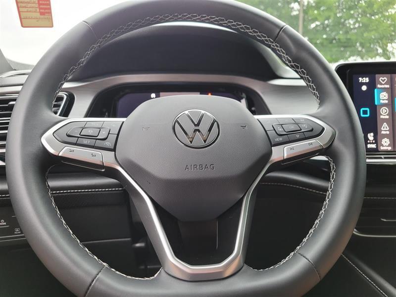 Volkswagen Atlas Cross Sport SE w/Technology 2024