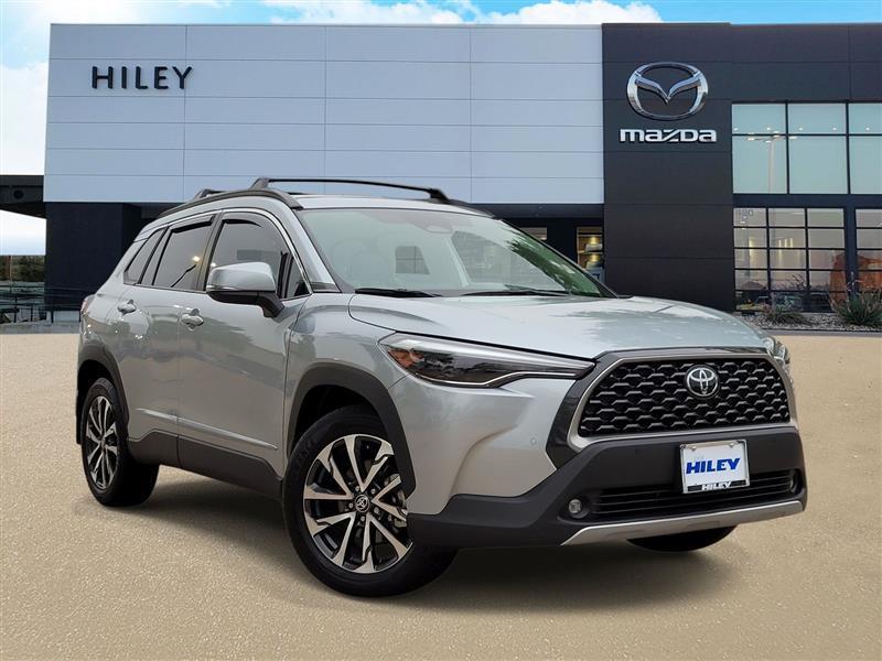 Toyota Corolla Cross XLE 2024