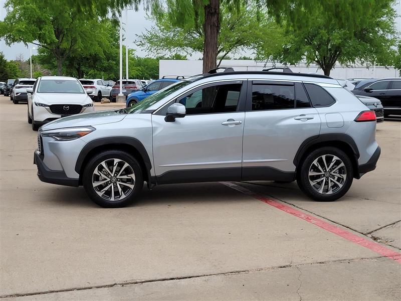 Toyota Corolla Cross XLE 2024