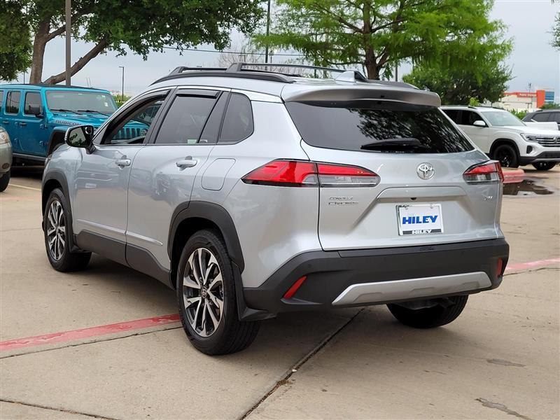 Toyota Corolla Cross XLE 2024