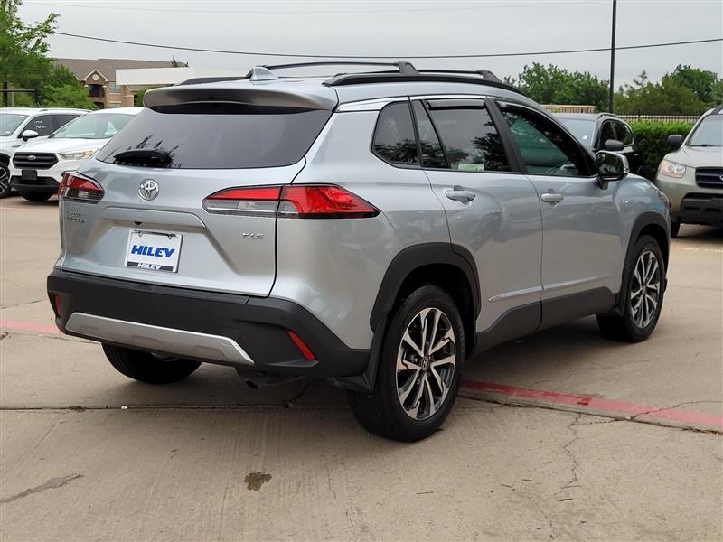 Toyota Corolla Cross XLE 2024