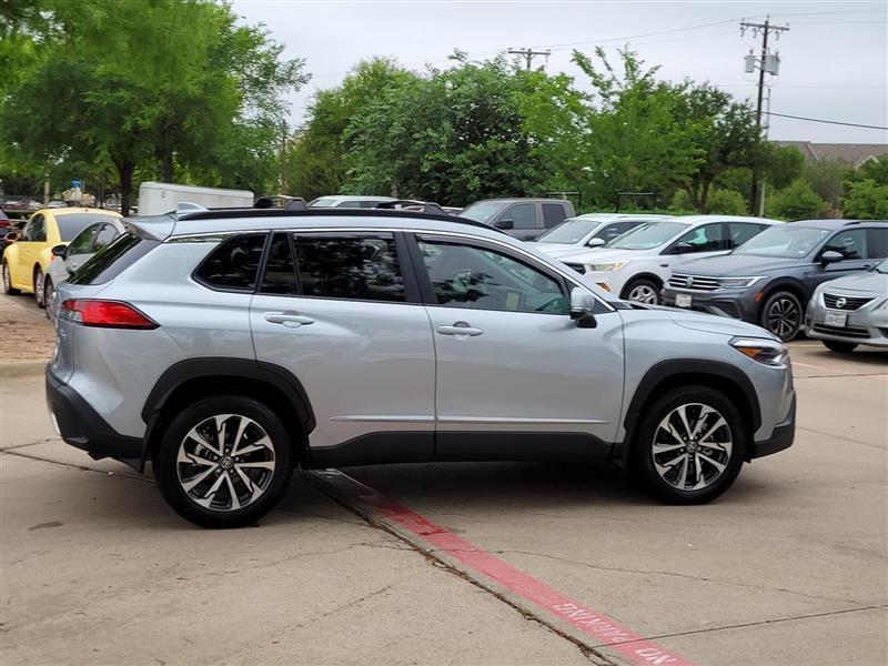 Toyota Corolla Cross XLE 2024