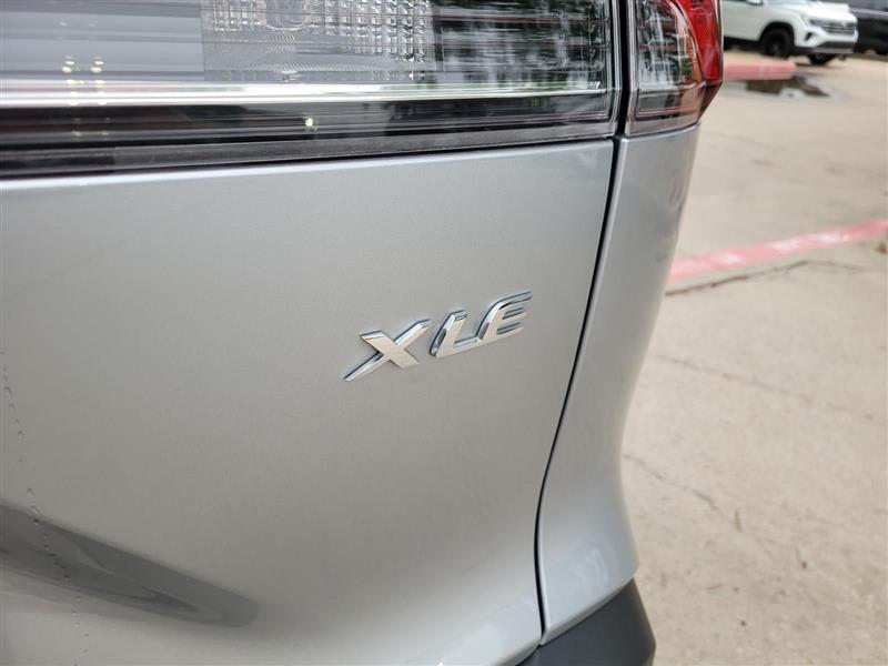 Toyota Corolla Cross XLE 2024