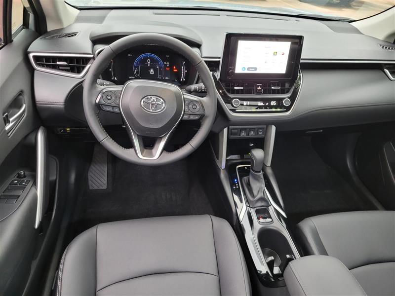 Toyota Corolla Cross XLE 2024