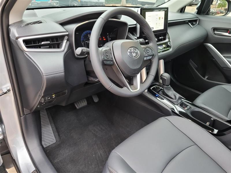 Toyota Corolla Cross XLE 2024