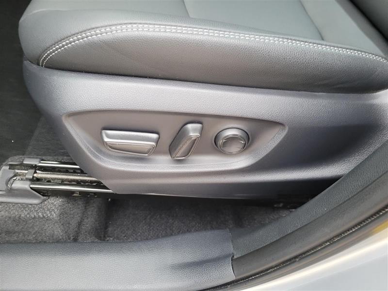 Toyota Corolla Cross XLE 2024