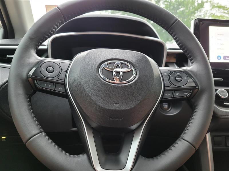 Toyota Corolla Cross XLE 2024