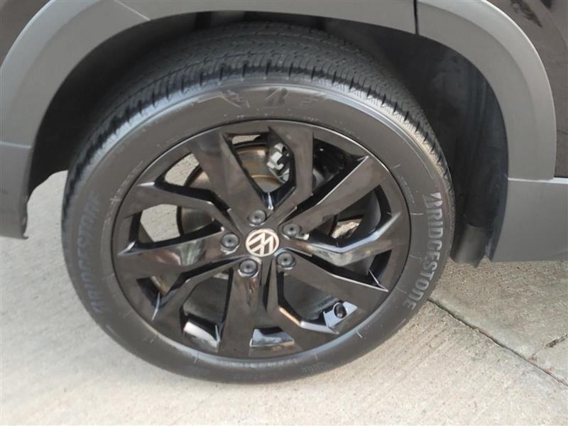 Volkswagen Taos Comfortline 2024