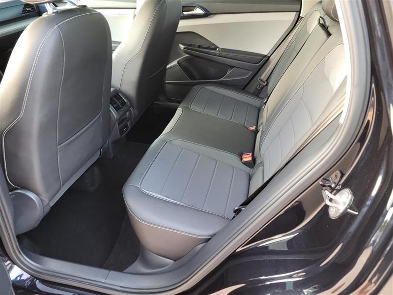 Volkswagen Taos Comfortline 2024