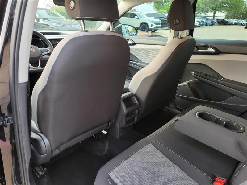 Volkswagen Taos S 2023