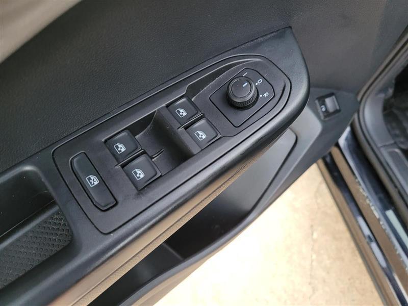 Volkswagen Taos S 2023