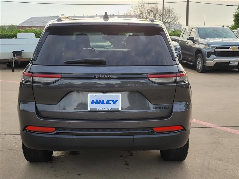 Jeep Grand Cherokee Limited 2WD 2023