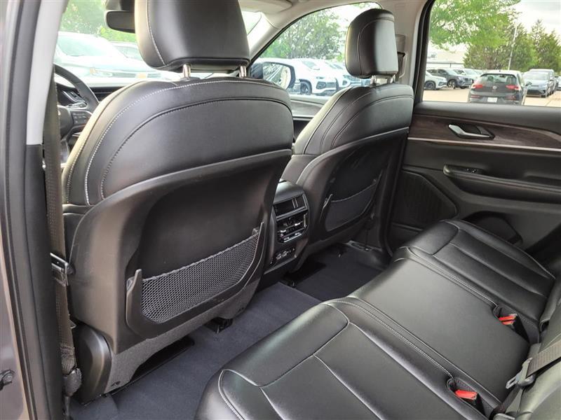 Jeep Grand Cherokee Limited 2WD 2023
