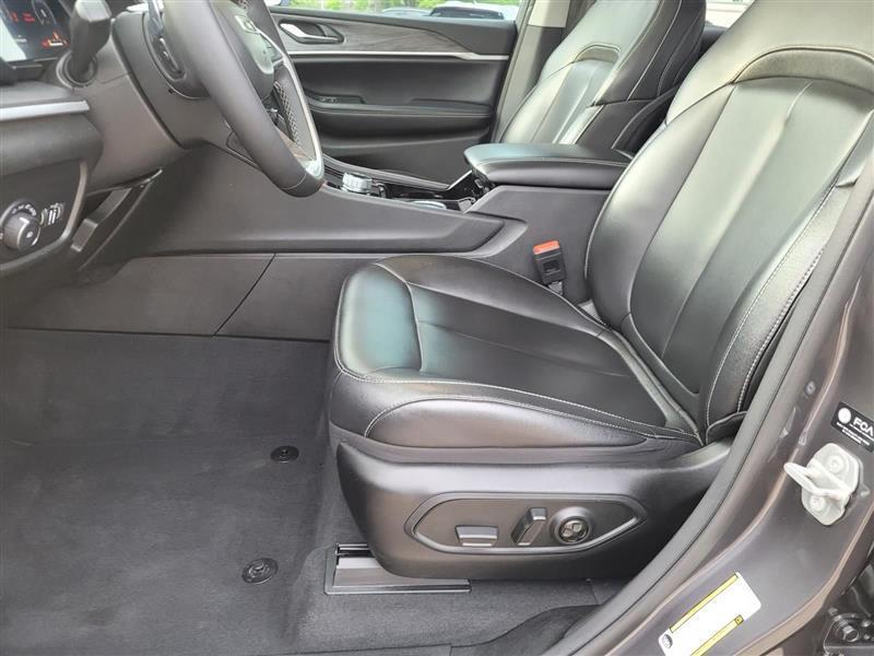 Jeep Grand Cherokee Limited 2WD 2023