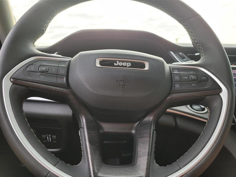 Jeep Grand Cherokee Limited 2WD 2023