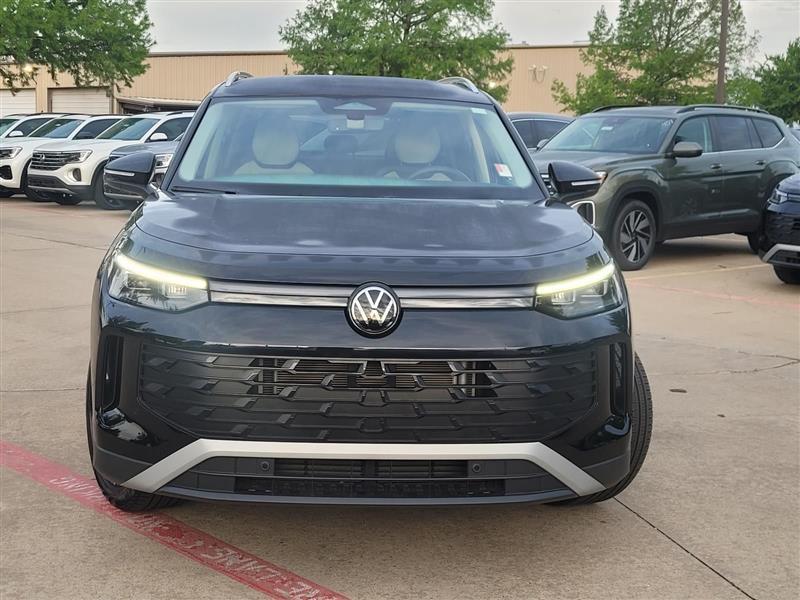Volkswagen Tiguan SE 2025