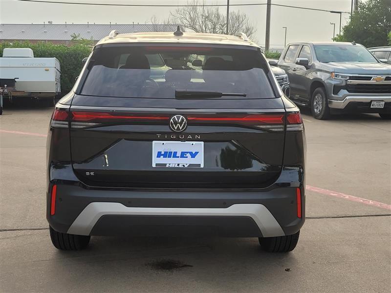 Volkswagen Tiguan SE 2025