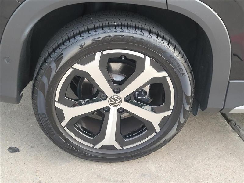 Volkswagen Tiguan SE 2025