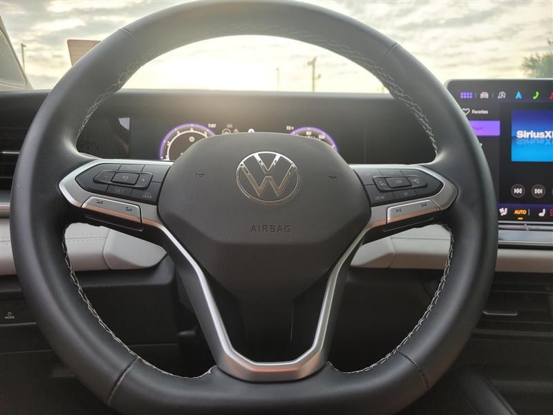 Volkswagen Tiguan SE 2025