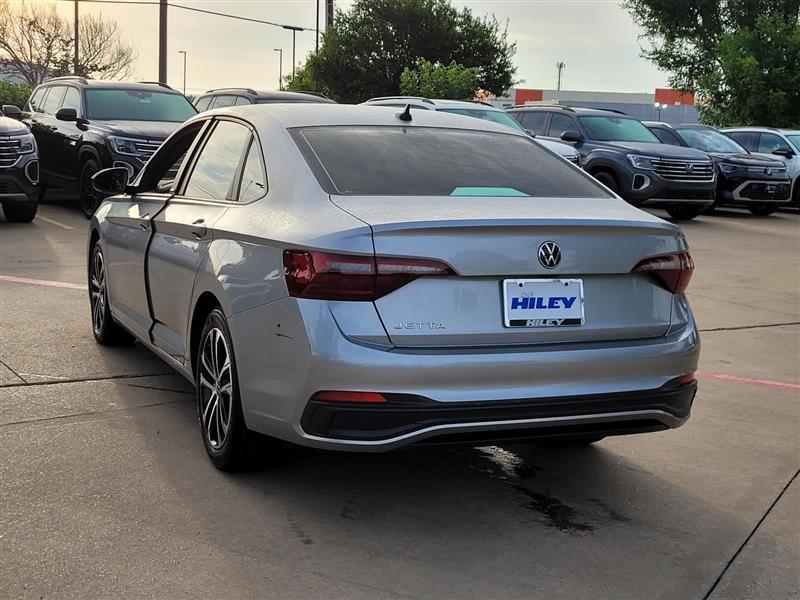 Volkswagen Jetta Sport 2024