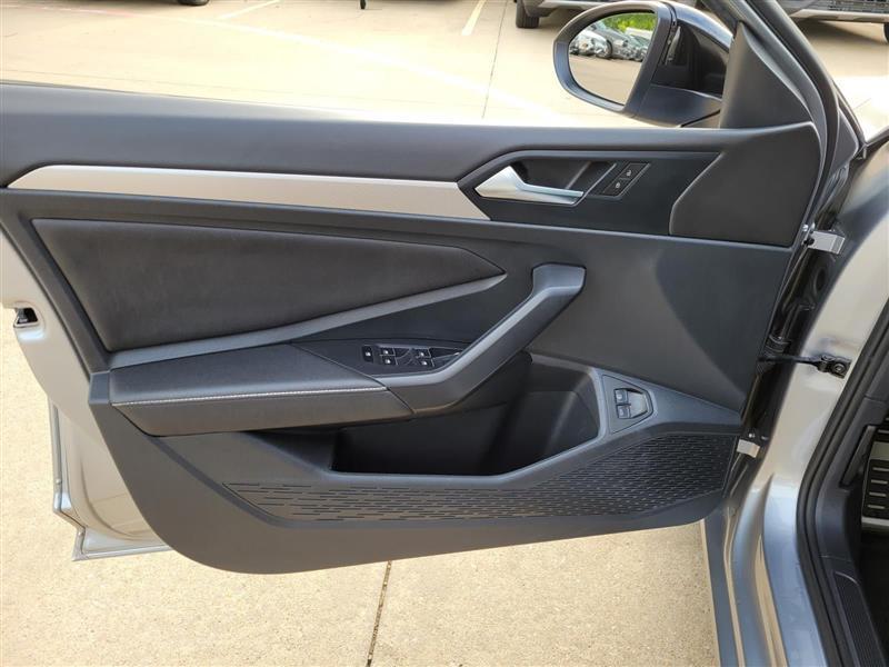 Volkswagen Jetta Sport 2024
