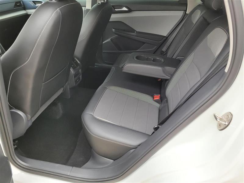 Volkswagen Taos SE 2022