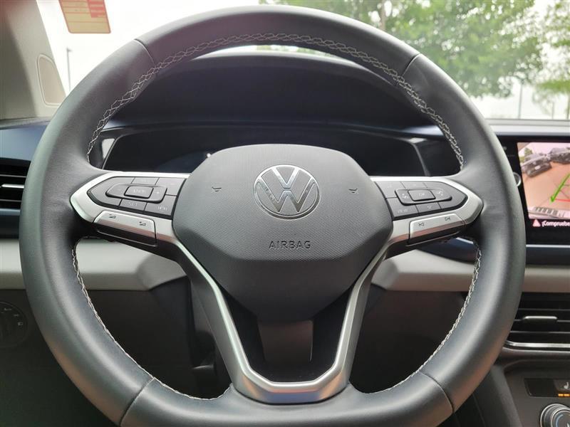 Volkswagen Taos SE 2022