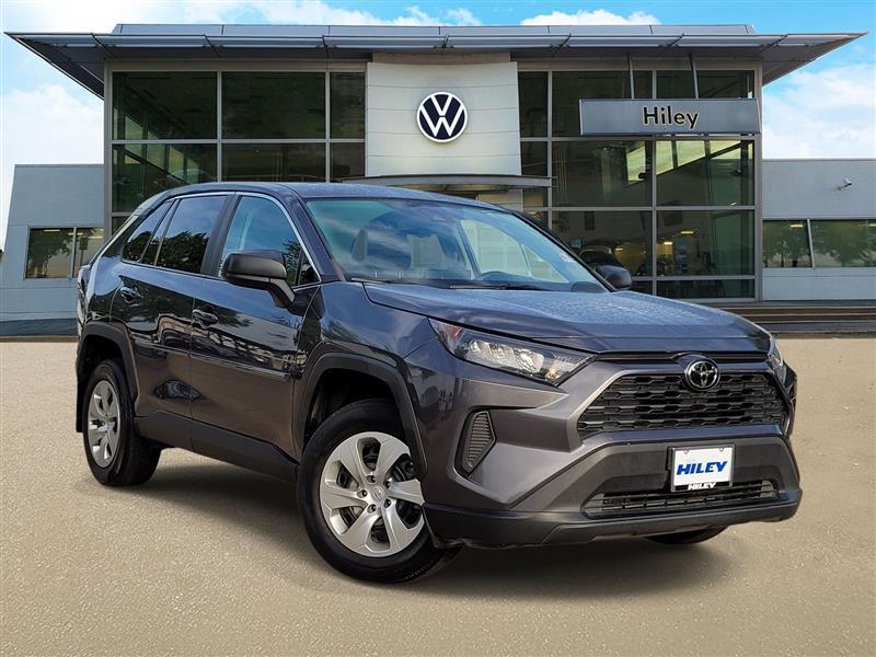 Toyota RAV4 LE AWD 2022