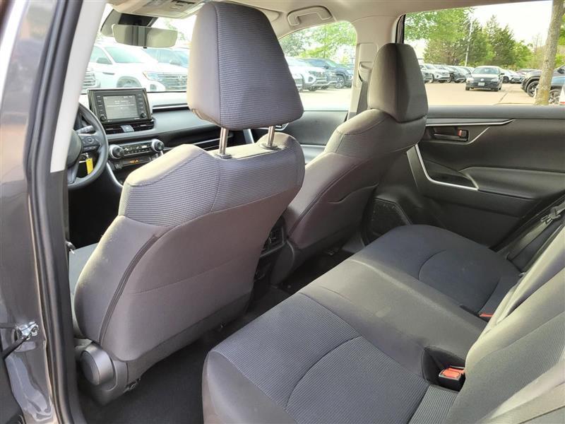Toyota RAV4 LE AWD 2022