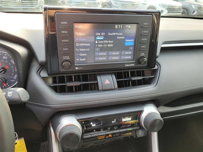 Toyota RAV4 LE AWD 2022