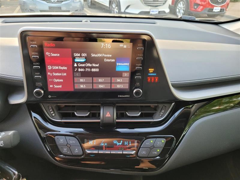 Toyota C-HR LE 2021