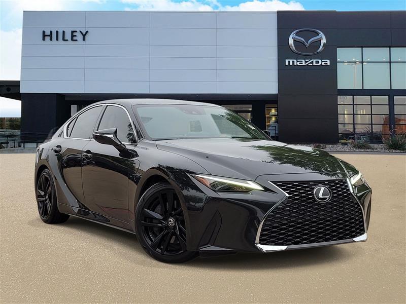 Lexus IS 300 RWD 2023