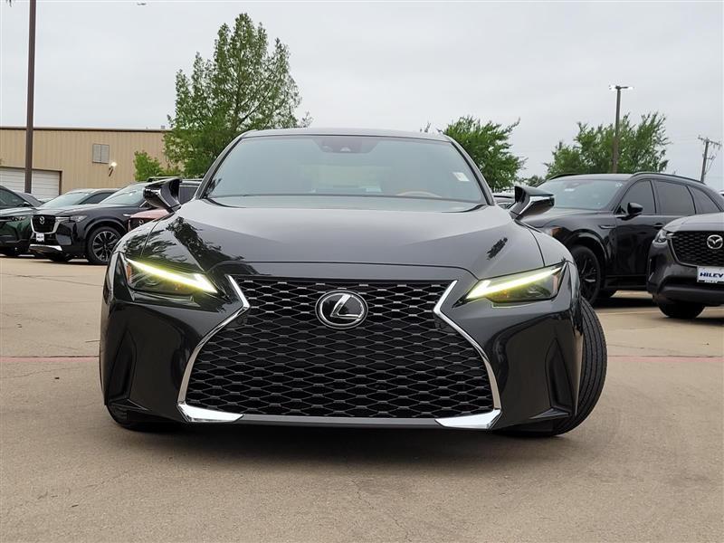 Lexus IS 300 RWD 2023