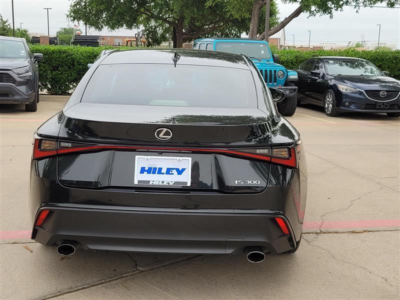 Lexus IS 300 RWD 2023