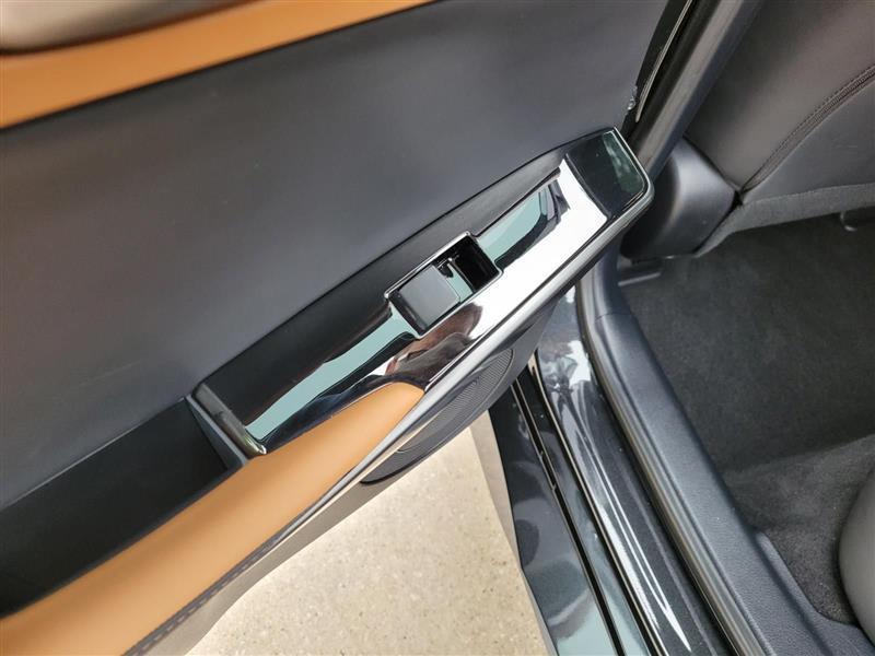 Lexus IS 300 RWD 2023