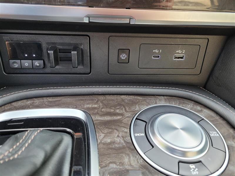 Nissan Armada Platinum 2WD 2023