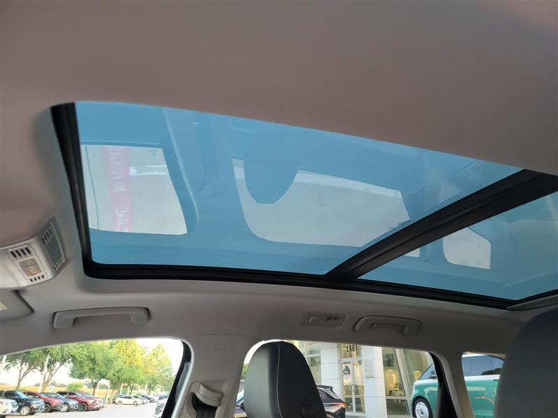 Volkswagen Taos SEL 4MOTION 2025