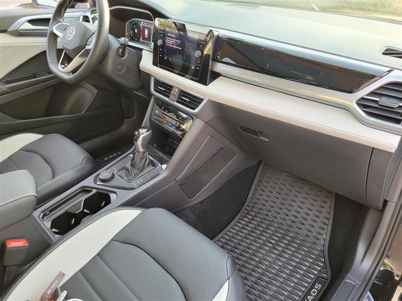 Volkswagen Taos SEL 4MOTION 2025