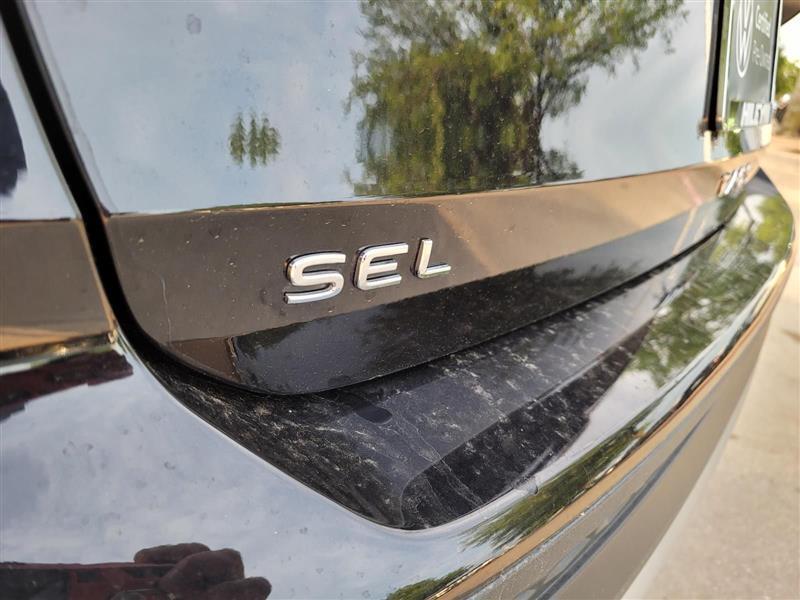 Volkswagen Taos SEL 4MOTION 2025