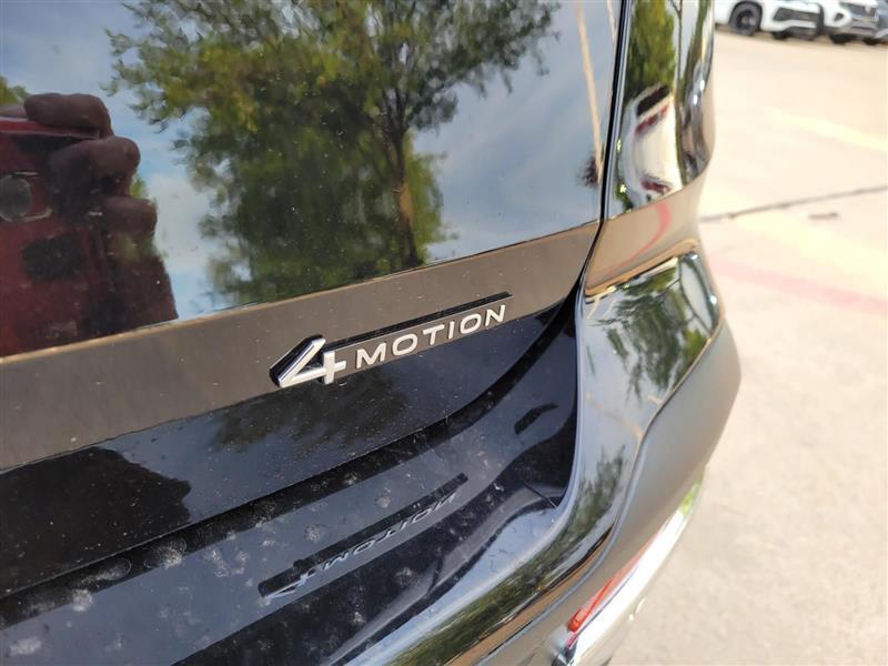 Volkswagen Taos SEL 4MOTION 2025