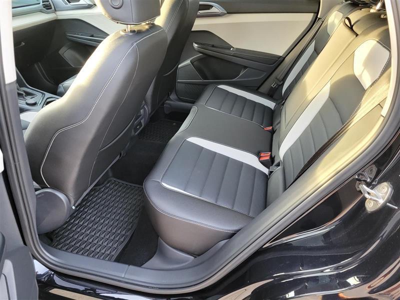 Volkswagen Taos SEL 4MOTION 2025