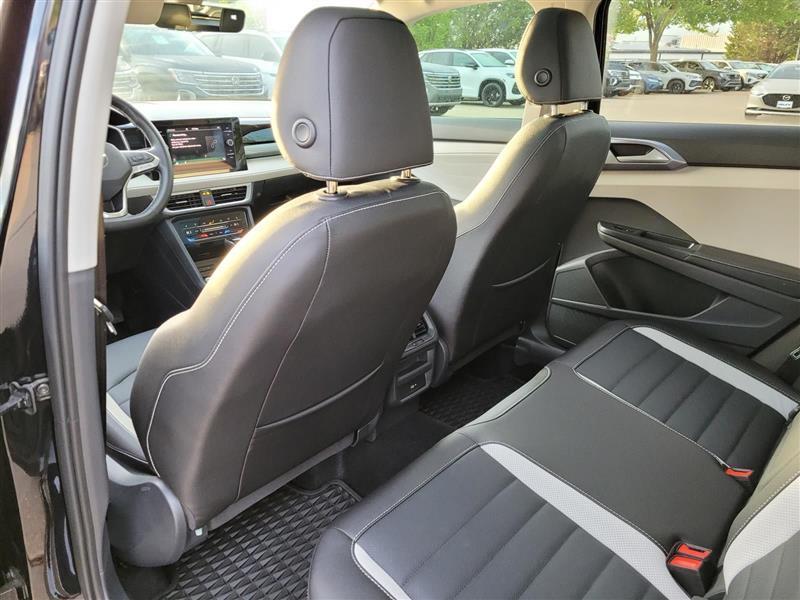 Volkswagen Taos SEL 4MOTION 2025