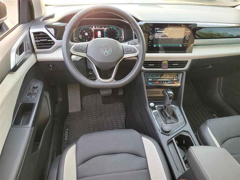 Volkswagen Taos SEL 4MOTION 2025