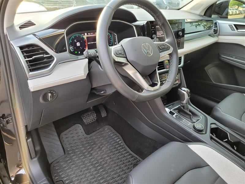 Volkswagen Taos SEL 4MOTION 2025