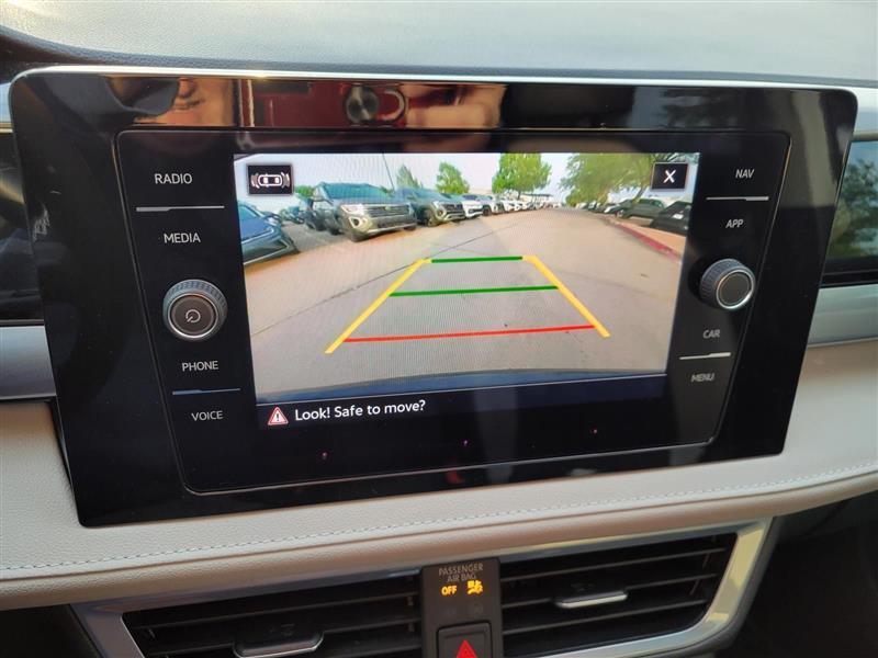 Volkswagen Taos SEL 4MOTION 2025