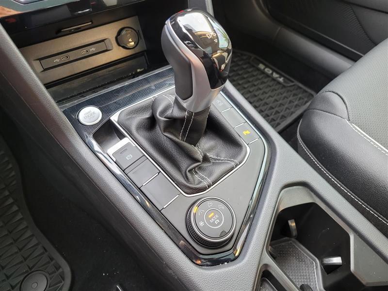 Volkswagen Taos SEL 4MOTION 2025