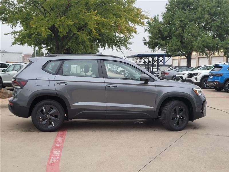 Volkswagen Taos  2025