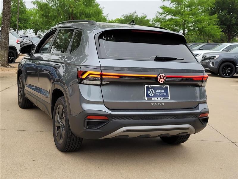 Volkswagen Taos  2025