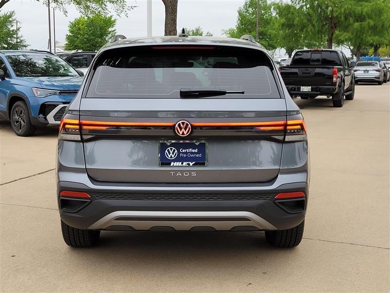 Volkswagen Taos  2025