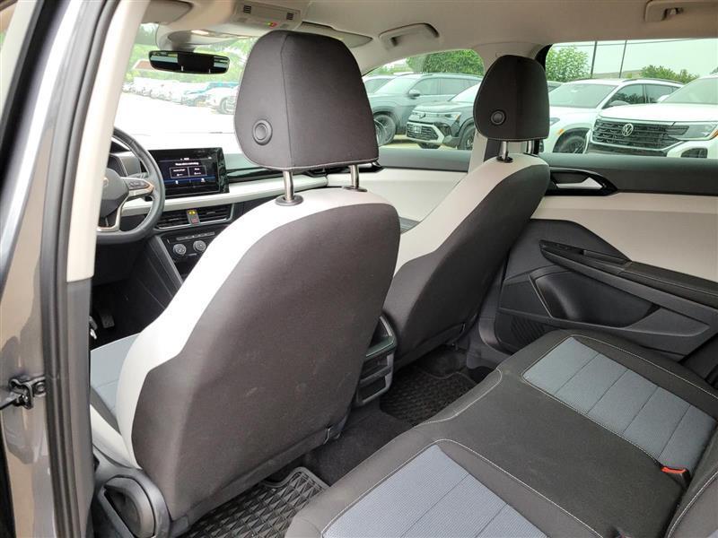 Volkswagen Taos  2025